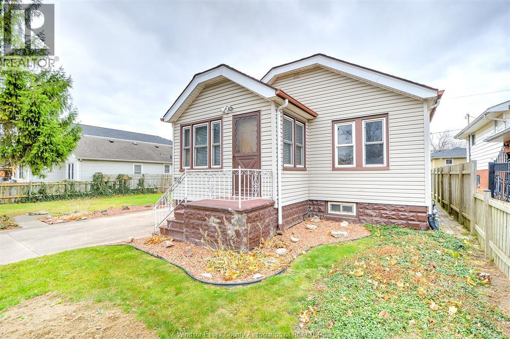 782 Charlotte, Windsor, ON - Outdoor