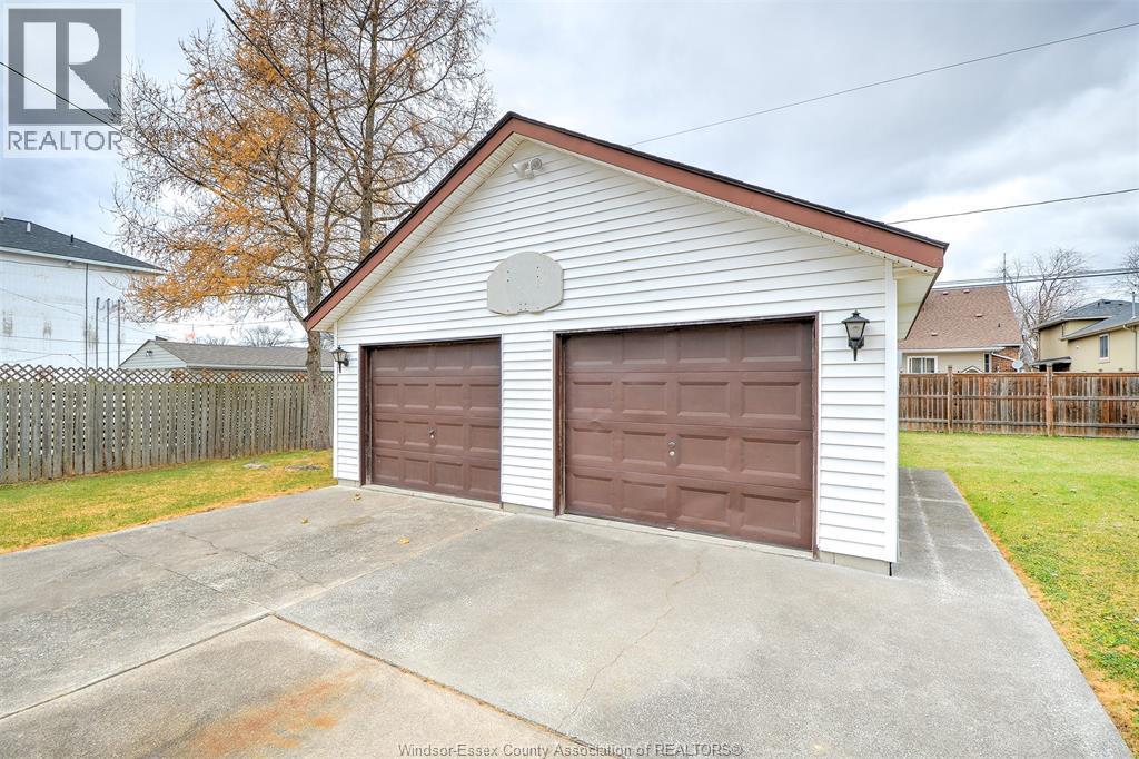 782 Charlotte, Windsor, ON - Outdoor With Exterior