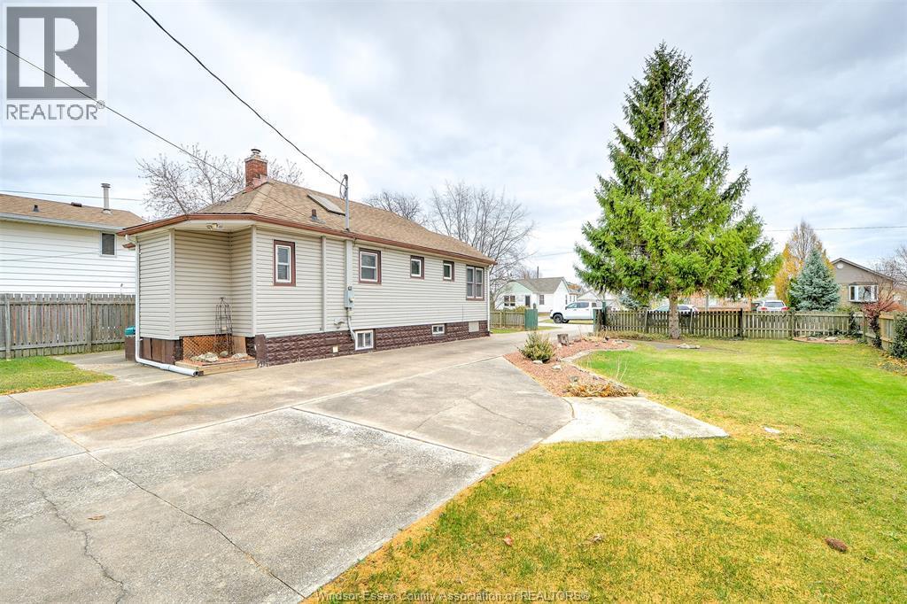 782 Charlotte, Windsor, ON - Outdoor