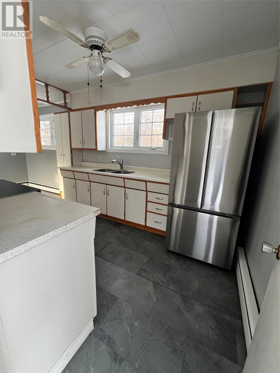93 Midland Row, Pasadena, NL - Indoor Photo Showing Kitchen With Double Sink
