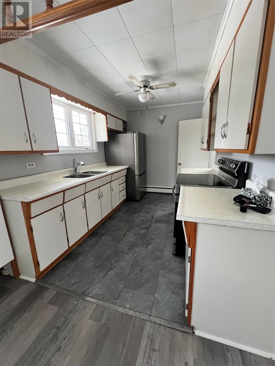 93 Midland Row, Pasadena, NL - Indoor Photo Showing Kitchen