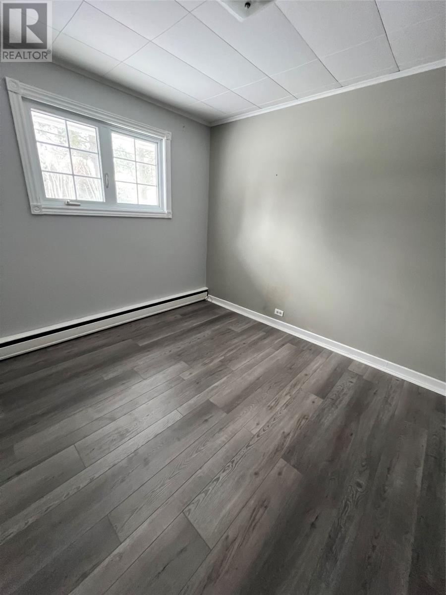93 Midland Row, Pasadena, NL - Indoor Photo Showing Other Room