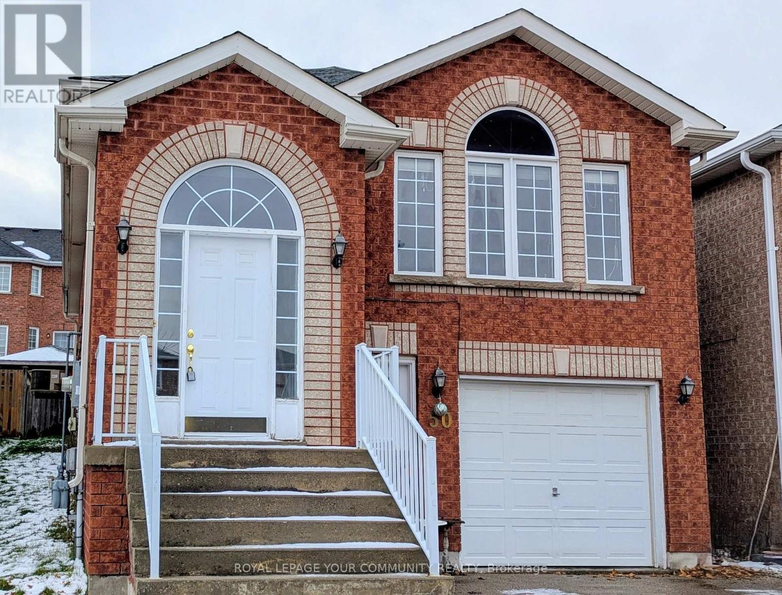 Main Floor - 50 Smith Street, Bradford West Gwillimbury, ON - Outdoor
