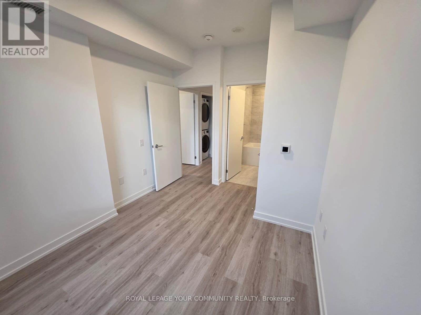 2310 - 395 Square One Drive, Mississauga, ON - Indoor Photo Showing Other Room