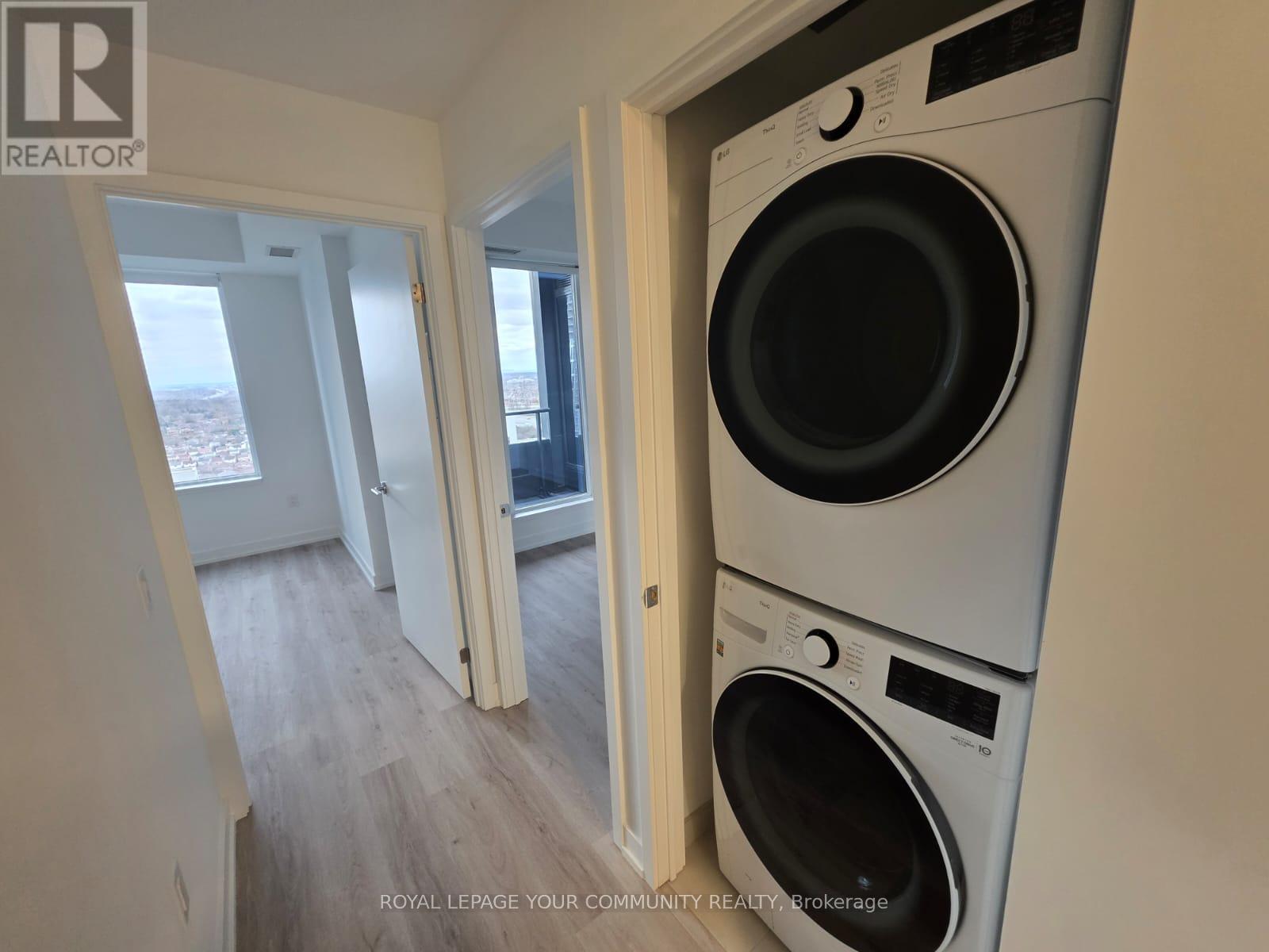 2310 - 395 Square One Drive, Mississauga, ON - Indoor Photo Showing Laundry Room