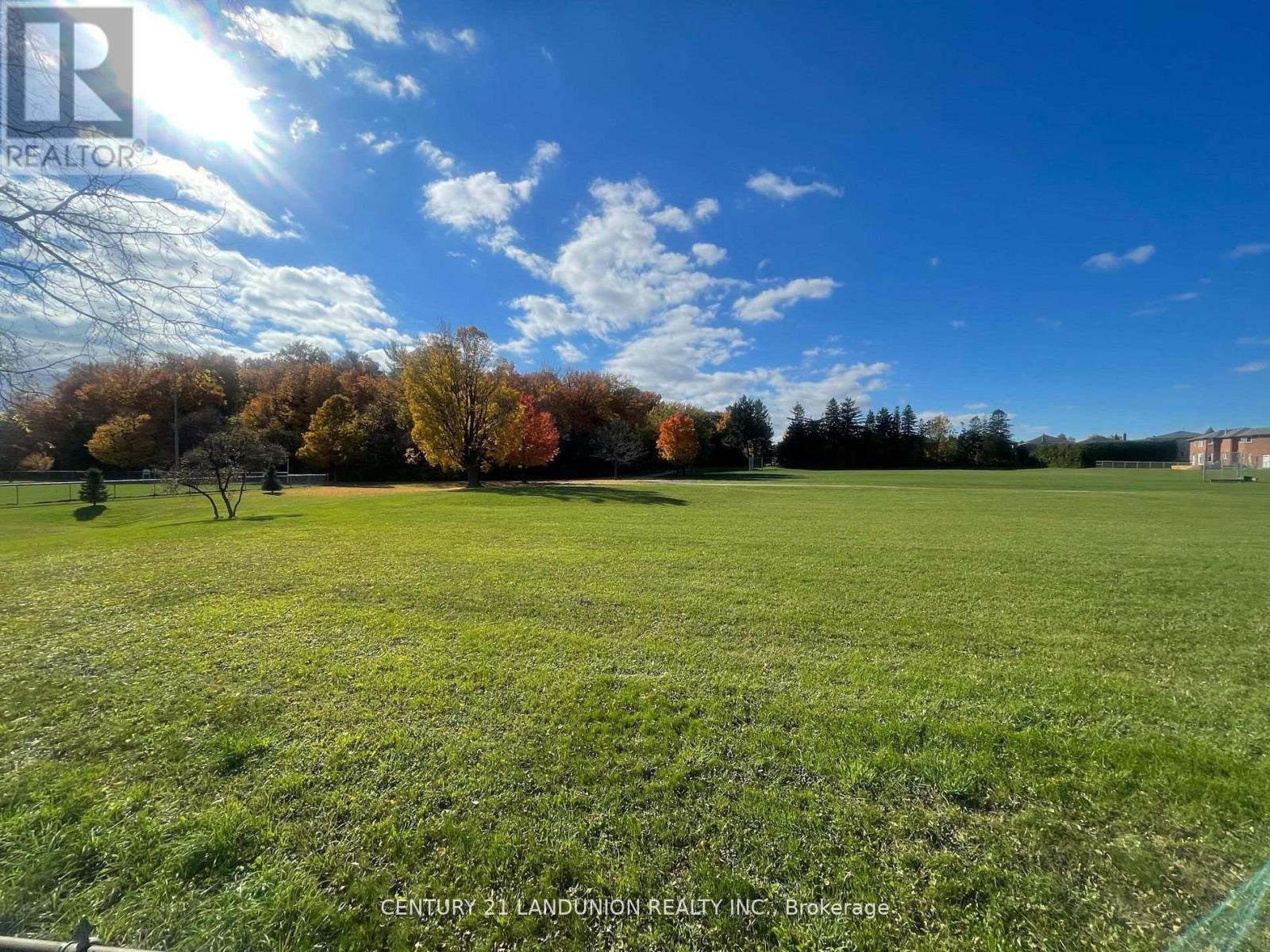17 Mcconaghy Court, Vaughan, ON - Outdoor With View