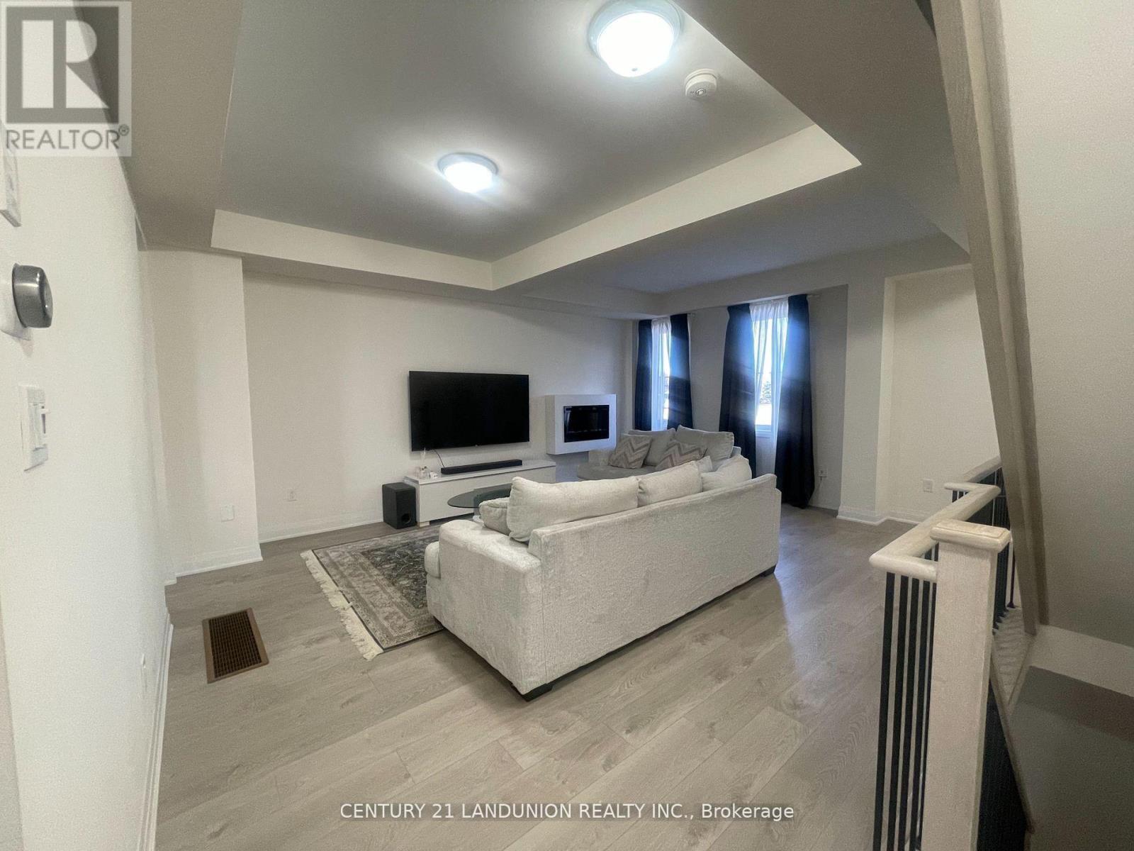 17 Mcconaghy Court, Vaughan, ON - Indoor