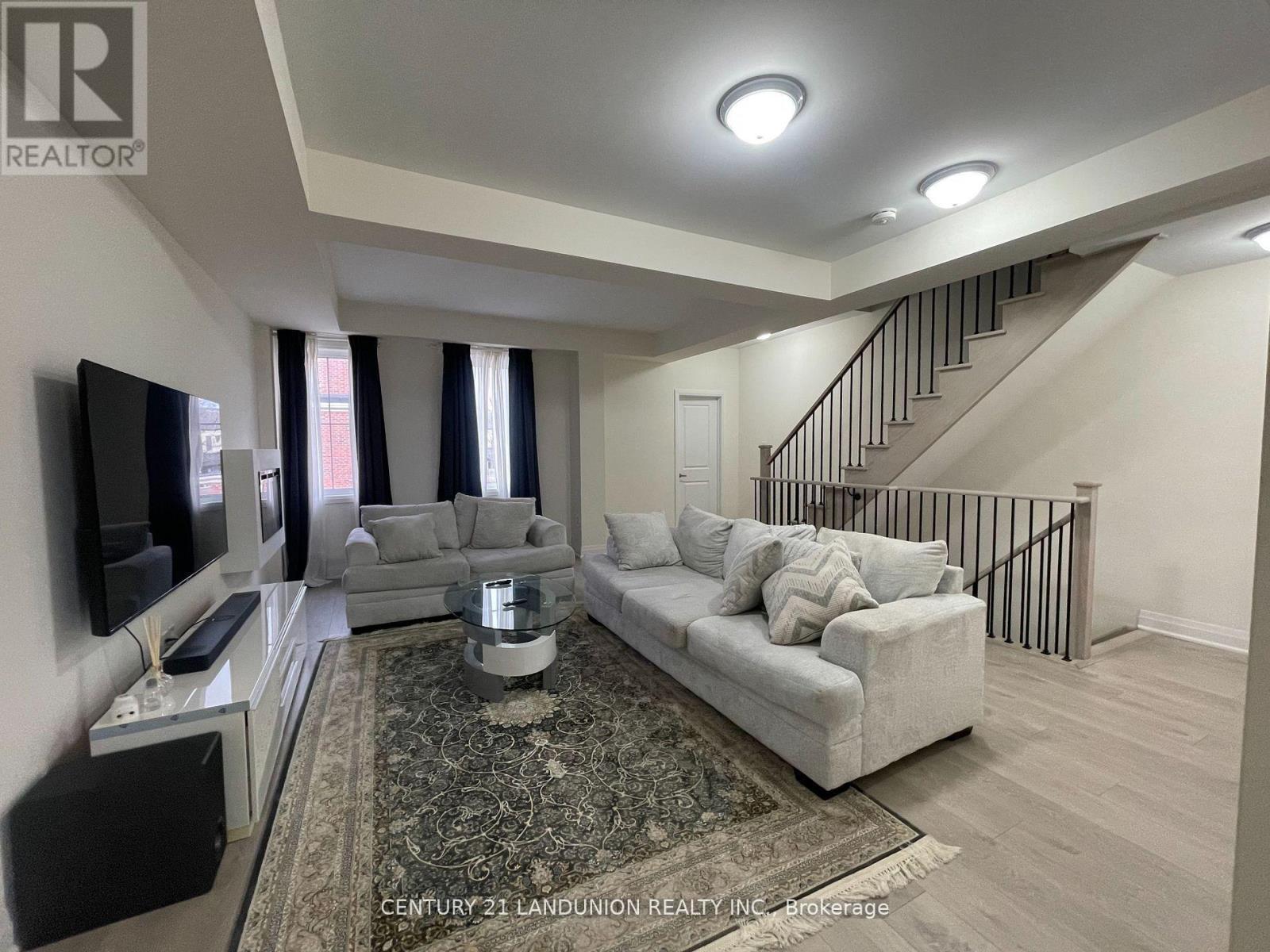 17 Mcconaghy Court, Vaughan, ON - Indoor