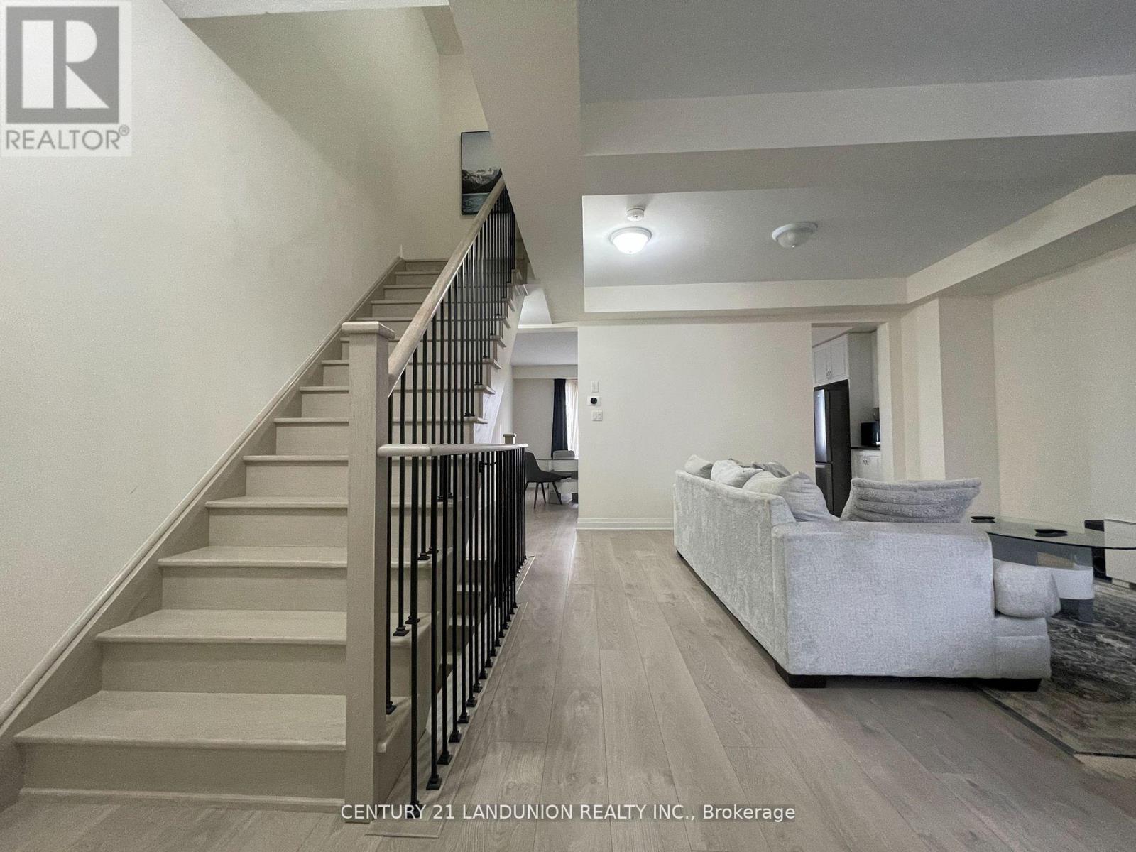 17 Mcconaghy Court, Vaughan, ON - Indoor Photo Showing Other Room