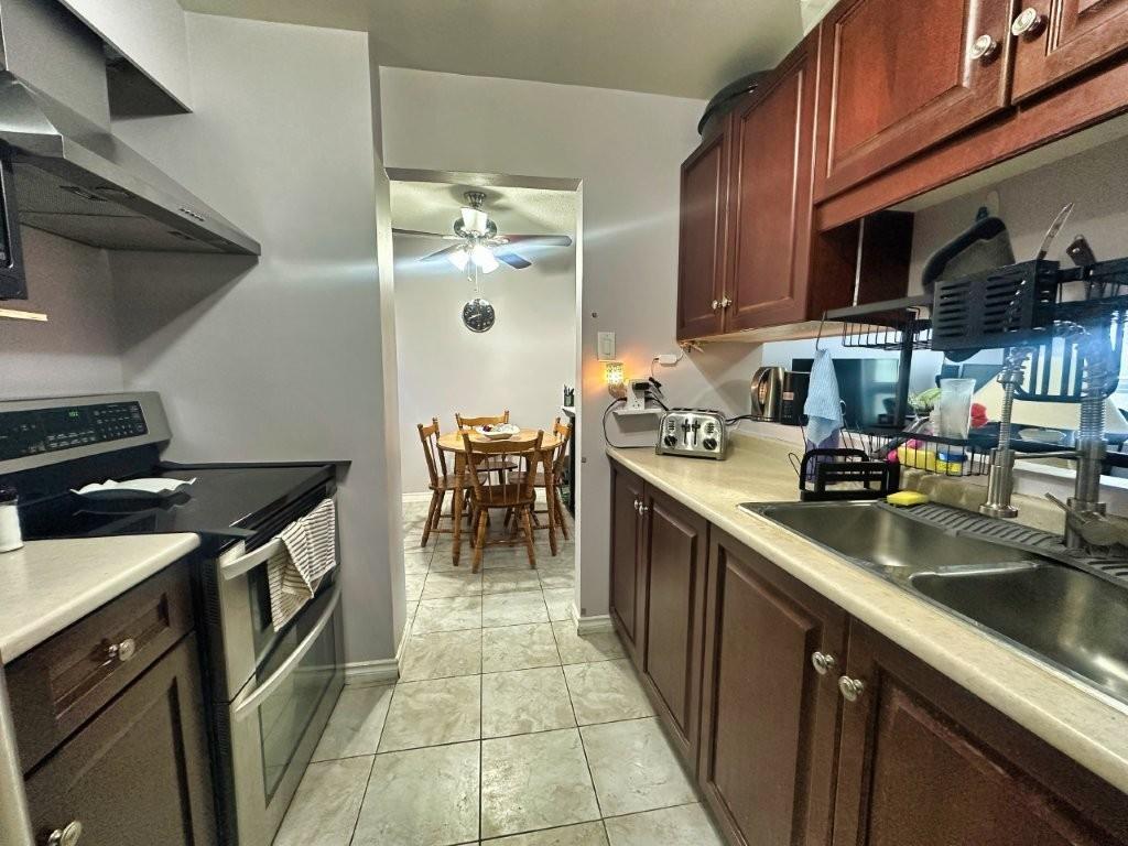 307 630 Sherrington Drive, Thunder Bay, ON - Indoor Photo Showing Kitchen
