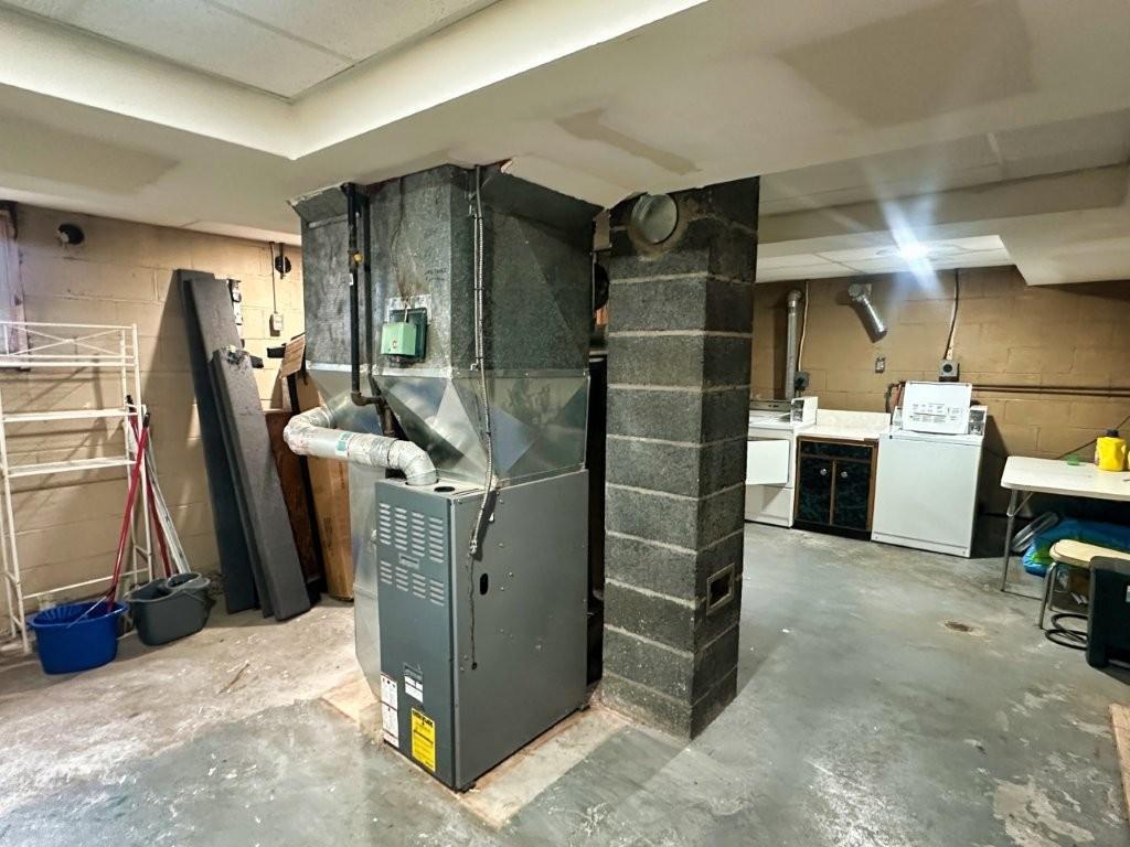 221 & 223 Bruce Street, Thunder Bay, ON - Indoor Photo Showing Basement