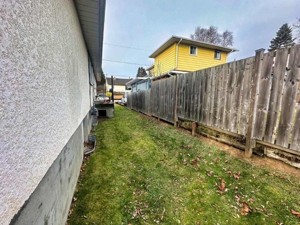221 & 223 Bruce Street, Thunder Bay, ON - Outdoor