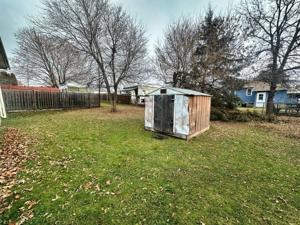 221 & 223 Bruce Street, Thunder Bay, ON - Outdoor