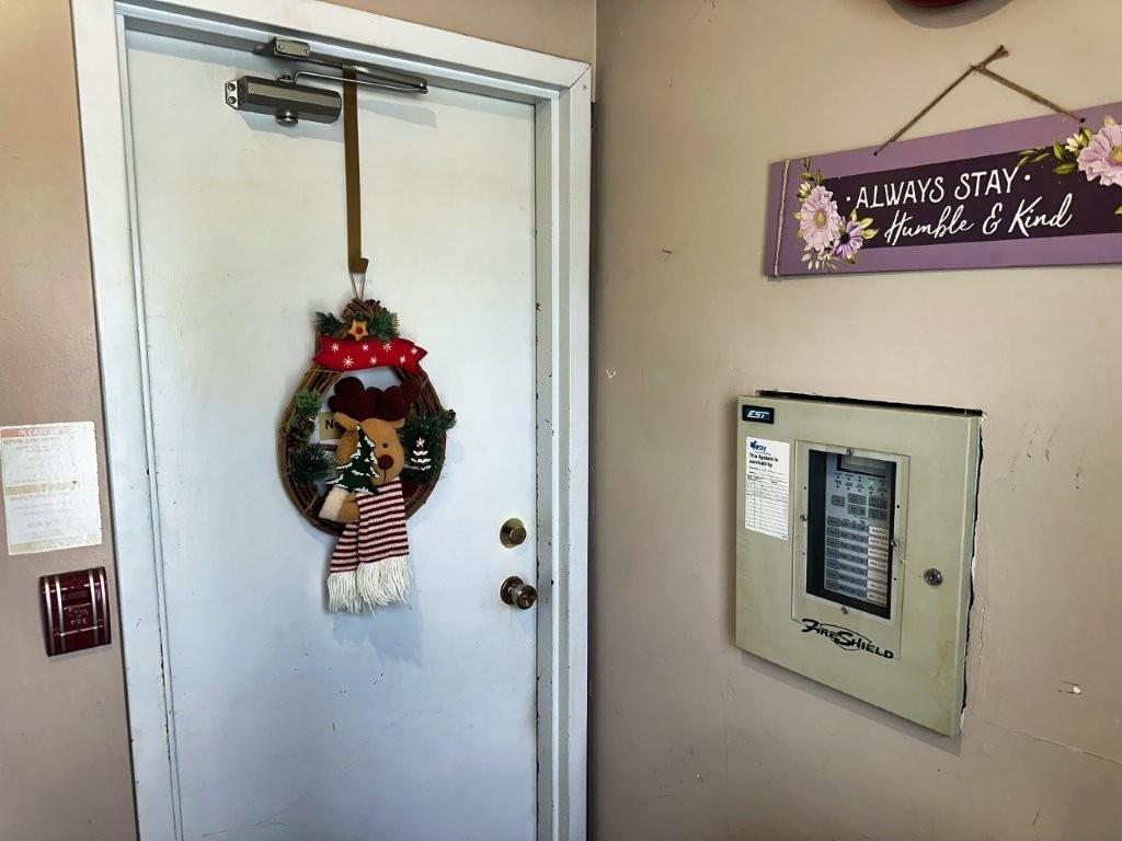 221 & 223 Bruce Street, Thunder Bay, ON - Indoor Photo Showing Other Room