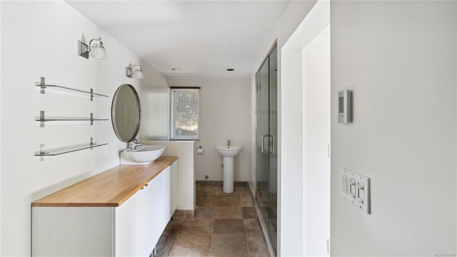 185 Bulman Rd, Salt Spring, BC