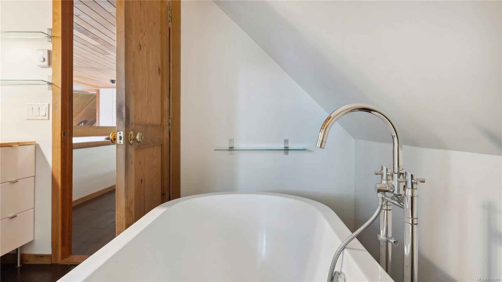 185 Bulman Rd, Salt Spring, BC