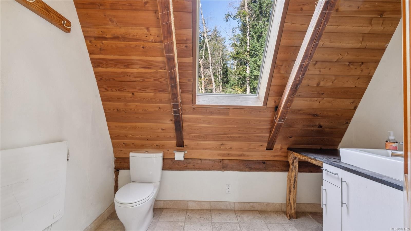 185 Bulman Rd, Salt Spring, BC