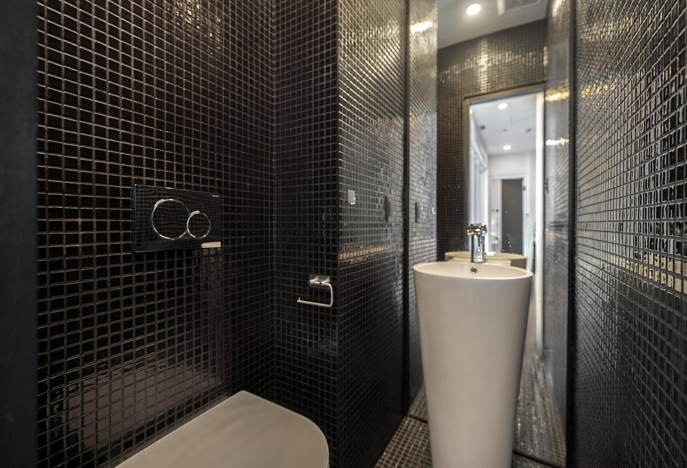 Powder room - 407 - 413 Av. Édouard-Charles, Montréal (Outremont), QC - Indoor Photo Showing Bathroom