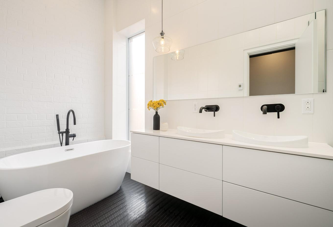 Ensuite bathroom - 407 - 413 Av. Édouard-Charles, Montréal (Outremont), QC - Indoor Photo Showing Bathroom