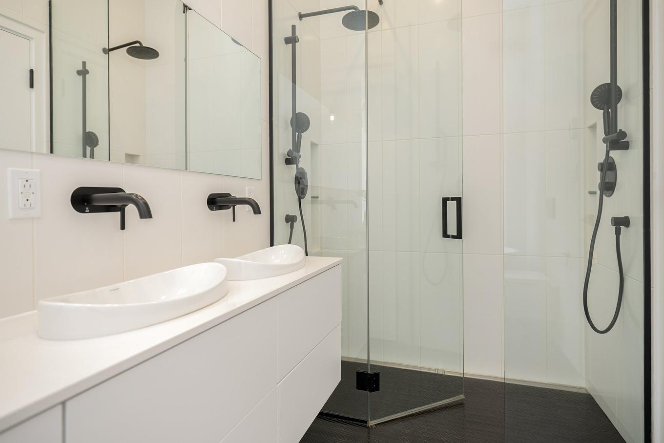 Ensuite bathroom - 407 - 413 Av. Édouard-Charles, Montréal (Outremont), QC - Indoor Photo Showing Bathroom