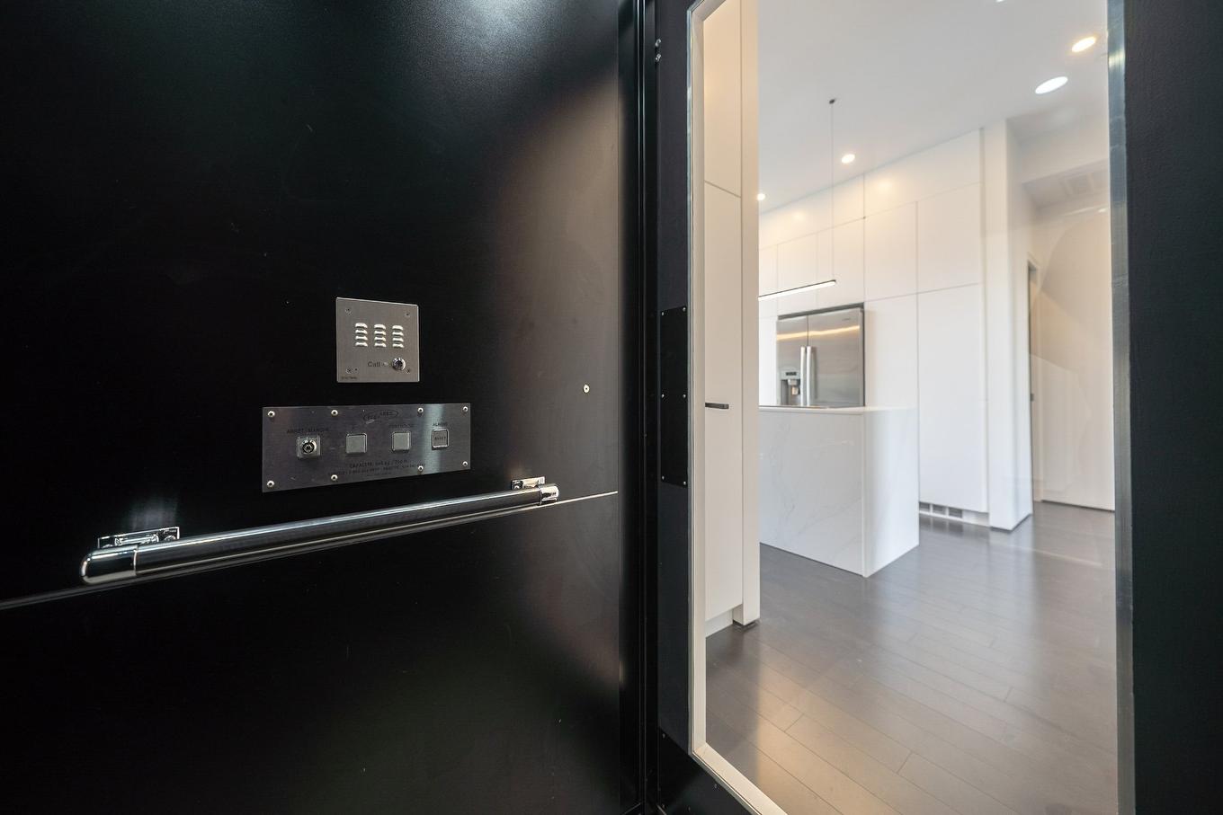 Elevator - 407 - 413 Av. Édouard-Charles, Montréal (Outremont), QC - Indoor