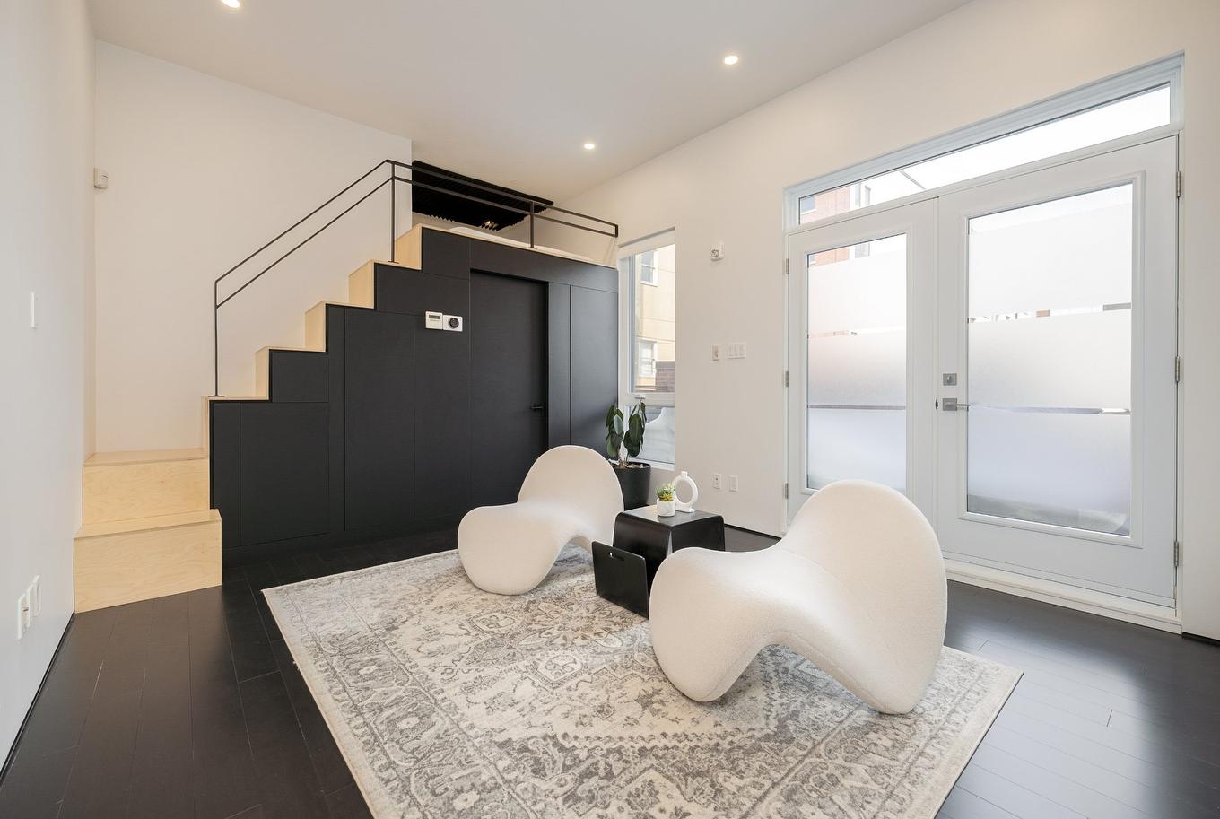 Living room - 407 - 413 Av. Édouard-Charles, Montréal (Outremont), QC - Indoor Photo Showing Other Room