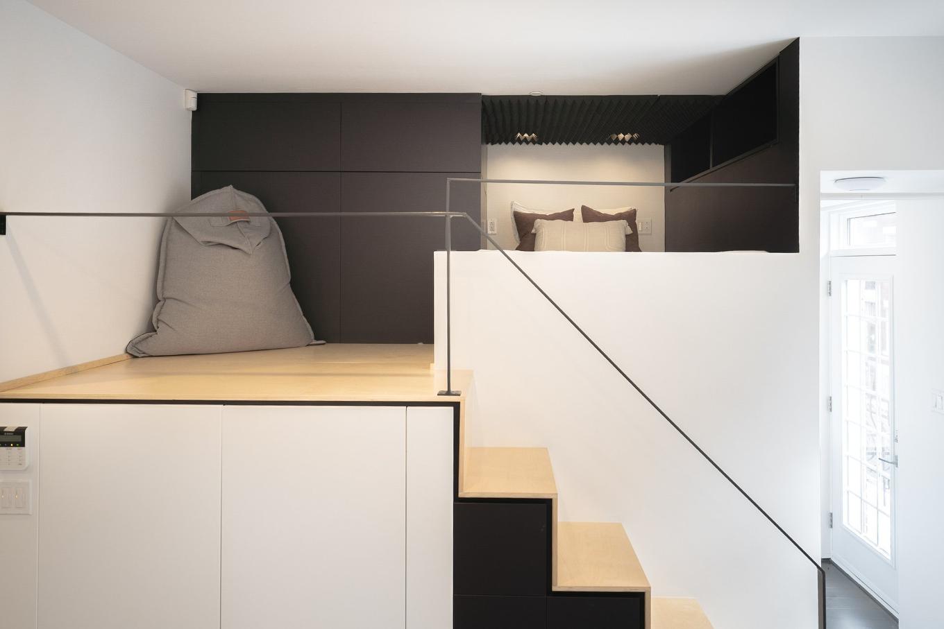 Mezzanine - 407 - 413 Av. Édouard-Charles, Montréal (Outremont), QC - Indoor Photo Showing Laundry Room