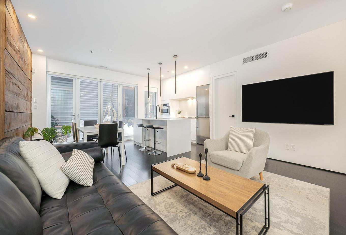 Overall view - 407 - 413 Av. Édouard-Charles, Montréal (Outremont), QC - Indoor Photo Showing Living Room