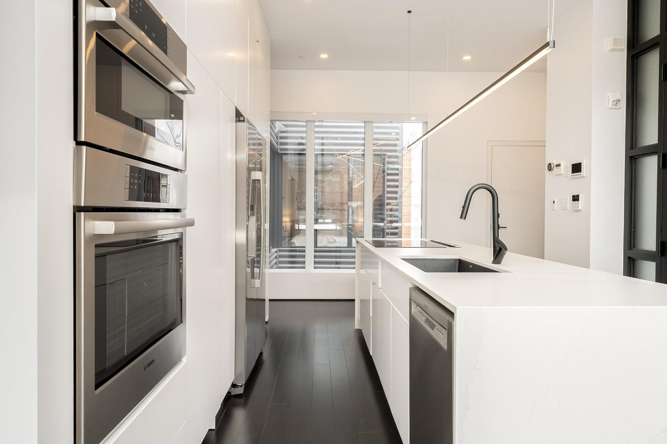 Kitchen - 407 - 413 Av. Édouard-Charles, Montréal (Outremont), QC - Indoor Photo Showing Kitchen With Upgraded Kitchen