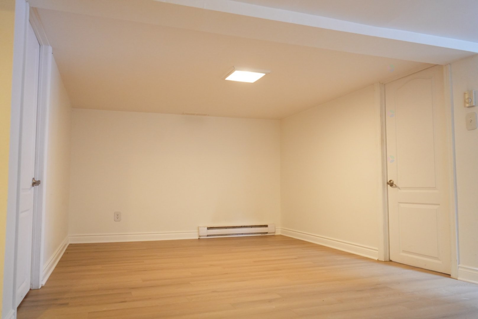 Salle familiale - 2220 Rue Arbour, Brossard, QC - Indoor Photo Showing Other Room