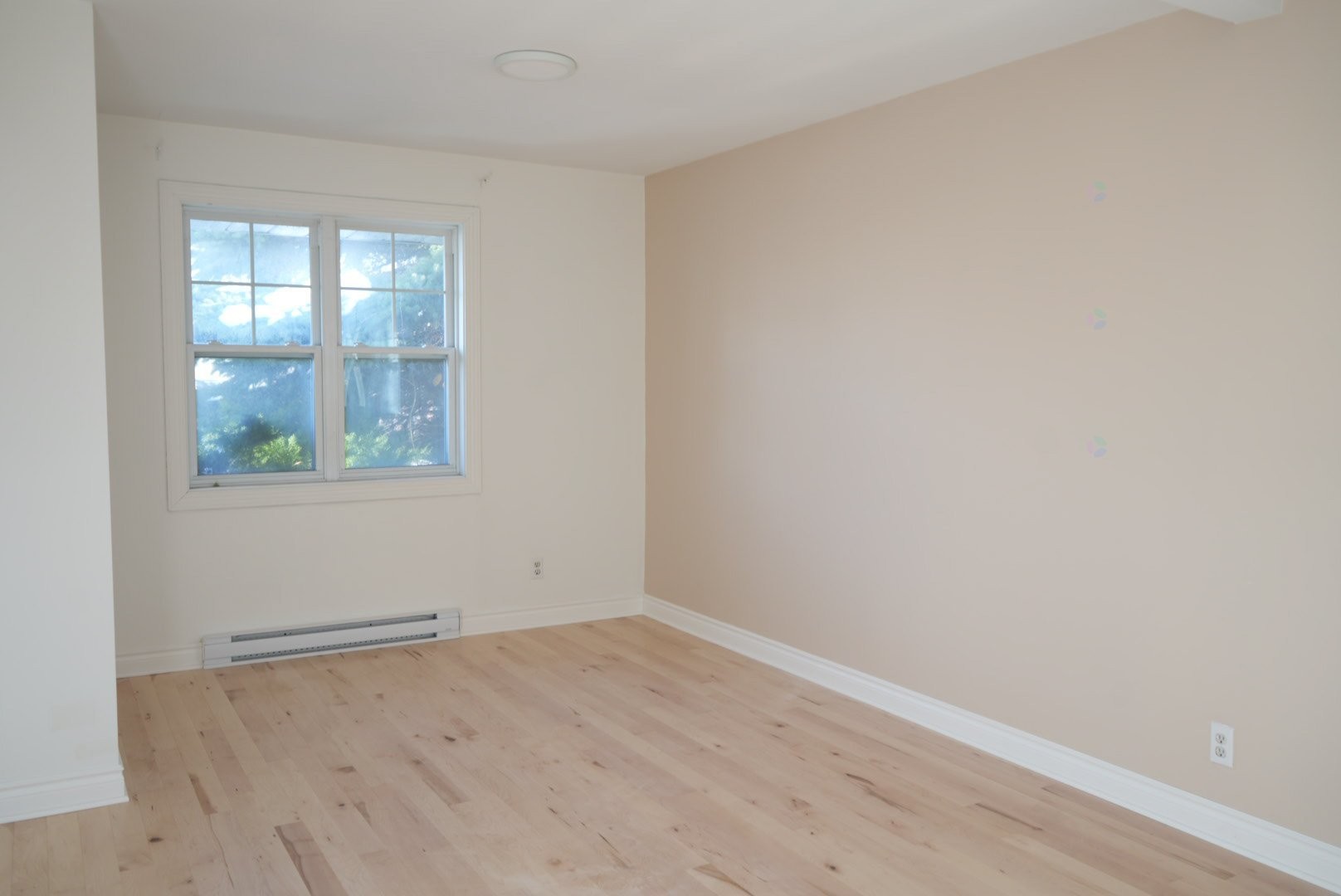 Chambre à coucher principale - 2220 Rue Arbour, Brossard, QC - Indoor Photo Showing Other Room