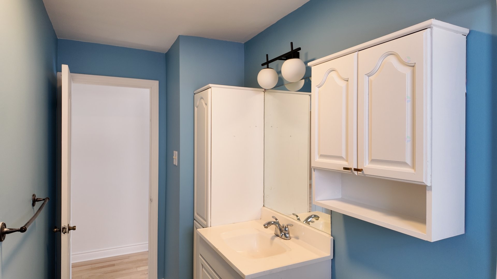 Salle de bains - 2220 Rue Arbour, Brossard, QC - Indoor Photo Showing Bathroom