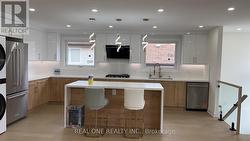 UPPER LEVEL - 3366 STRABANE DRIVE Mississauga, ON L5C 1W7