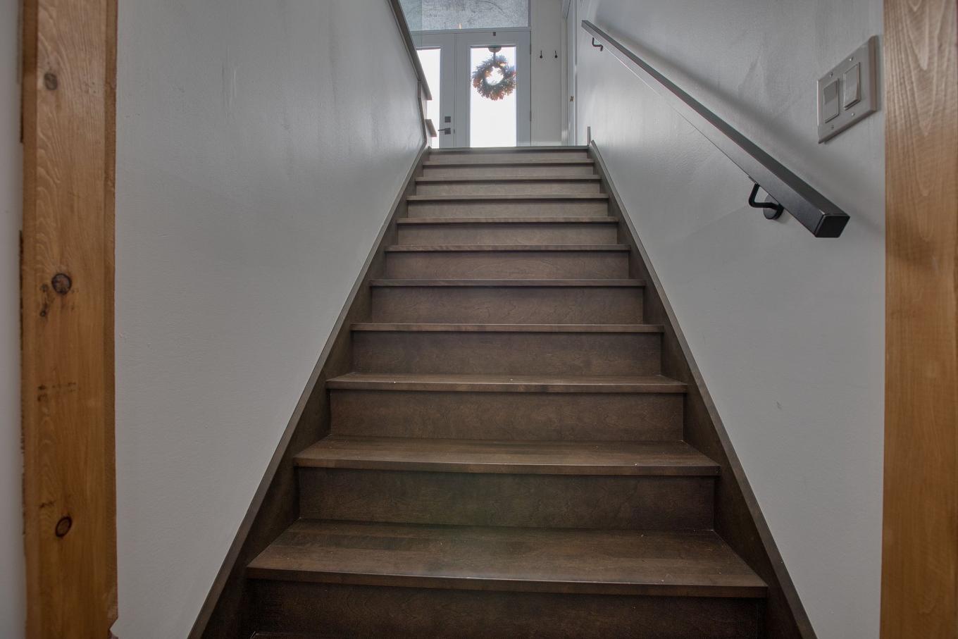 Escalier - 649 - 649A Rue Beauregard, Sainte-Agathe-Des-Monts, QC - Indoor Photo Showing Other Room