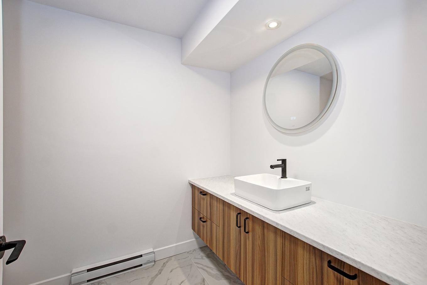 Bathroom - 1104 Ch. Du Massif, Piedmont, QC - Indoor