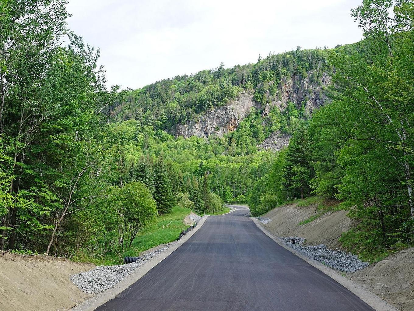 Exterior - 1104 Ch. Du Massif, Piedmont, QC - Outdoor With View