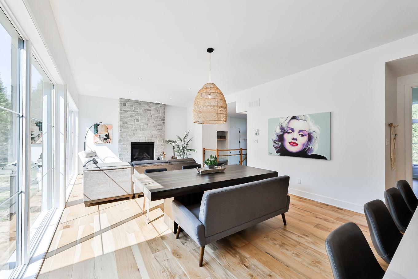 Dining room - 1104 Ch. Du Massif, Piedmont, QC - Indoor With Fireplace