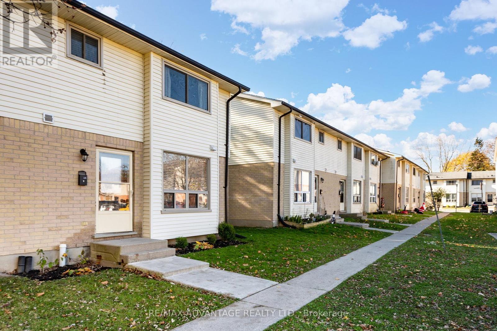 56 - 135 Belmont Drive, London South (South O), ON - Outdoor With Facade