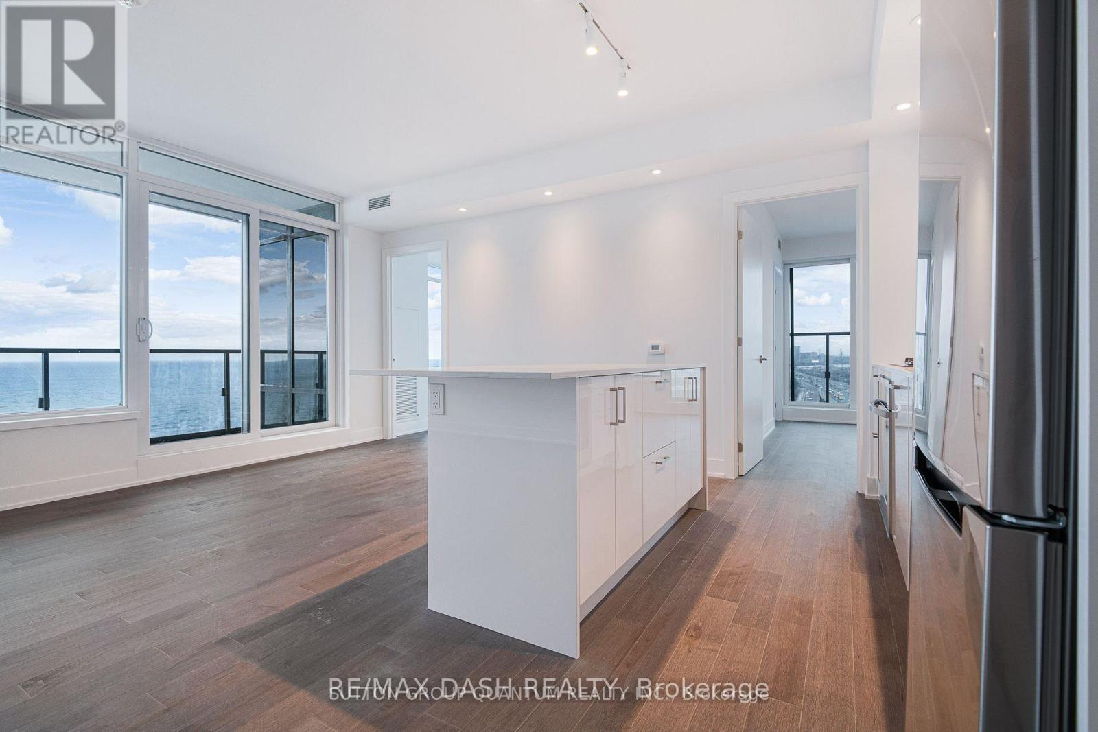 1710W - 1928 Lake Shore Boulevard W, Toronto, ON - Indoor