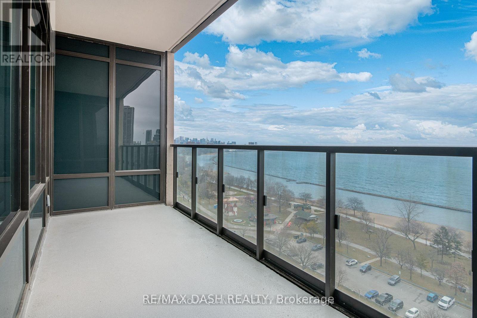 1710W - 1928 Lake Shore Boulevard W, Toronto, ON - Outdoor With Body Of Water With Balcony With View