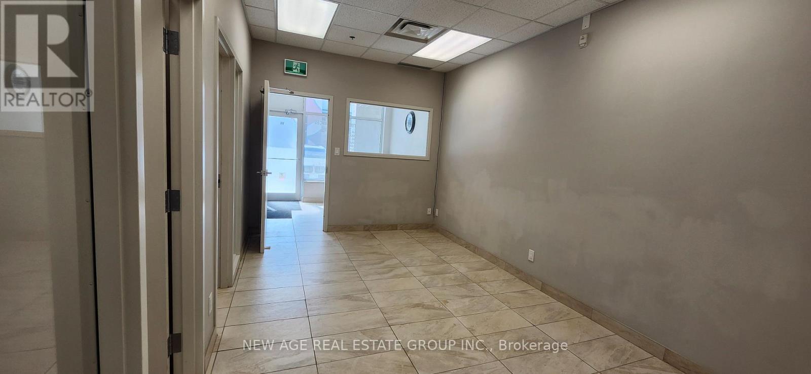 106 - 1065 Canadian Place, Mississauga, ON