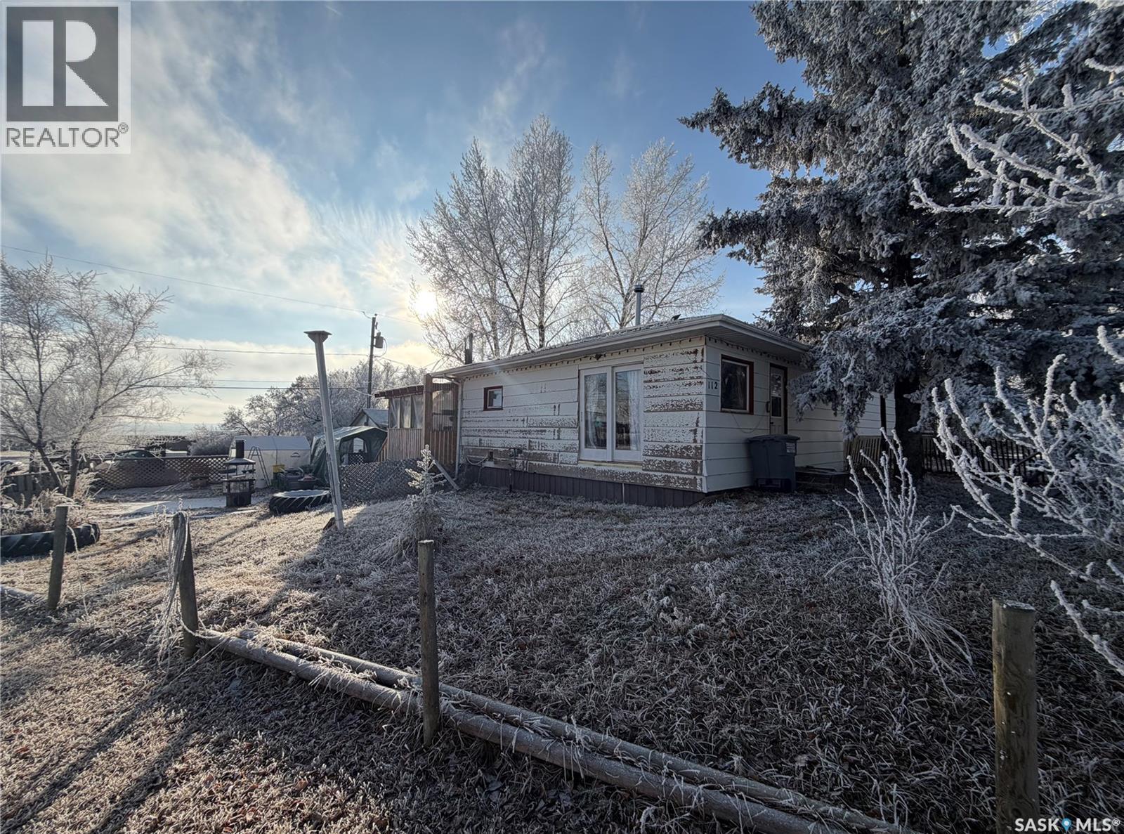 112 1St Avenue N, Beechy, SK - Outdoor