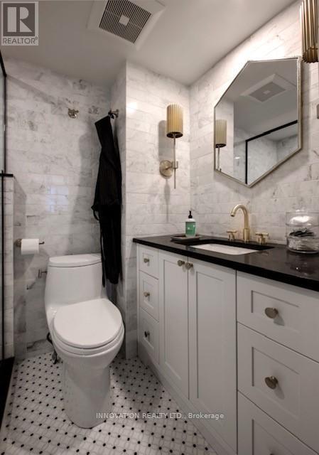 1202 - 20 Driveway Drive, Ottawa, ON - Indoor Photo Showing Bathroom