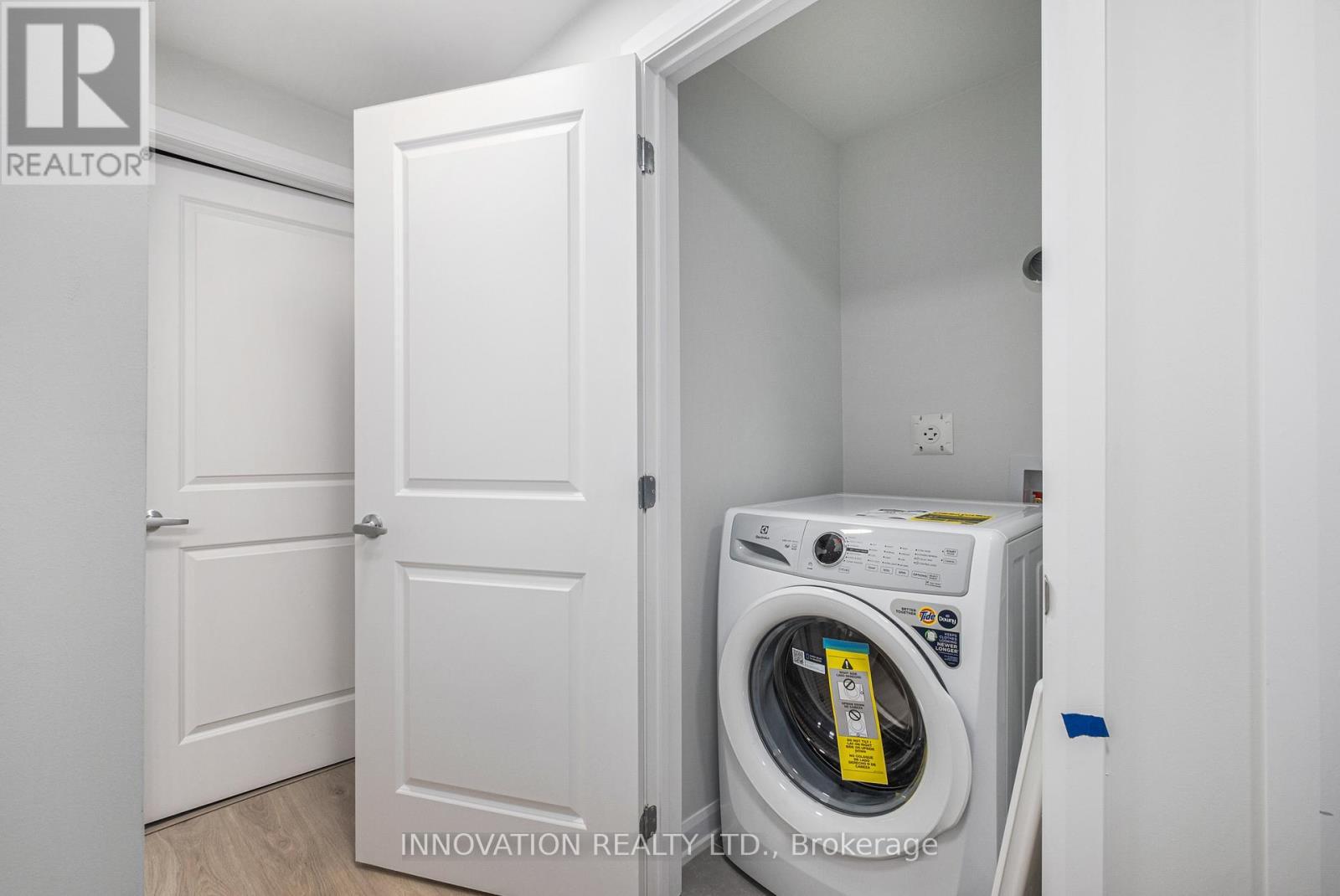 801 Glenroy Gilbert Drive, Ottawa, ON - Indoor Photo Showing Laundry Room