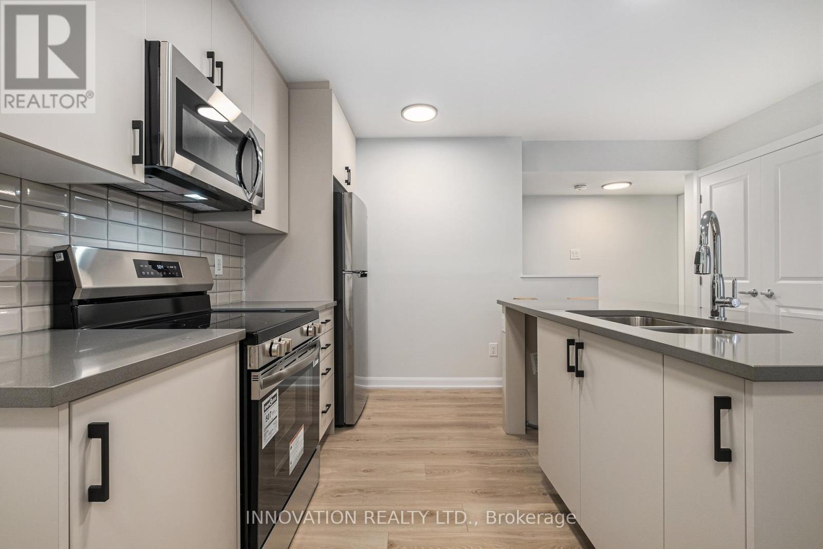 801 Glenroy Gilbert Drive, Ottawa, ON - Indoor Photo Showing Kitchen With Double Sink