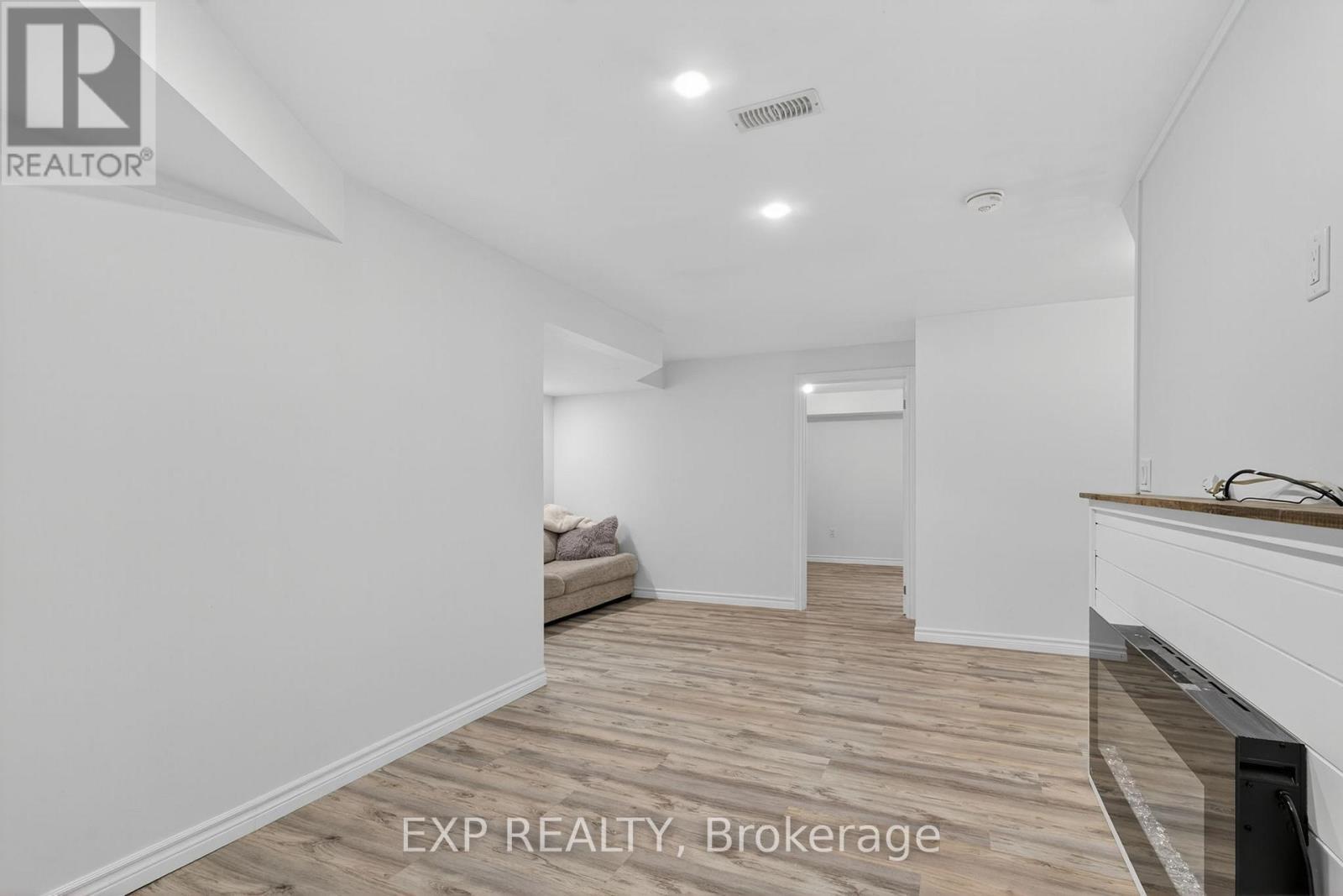 1467 Blackmore Street, Innisfil, ON - Indoor Photo Showing Other Room