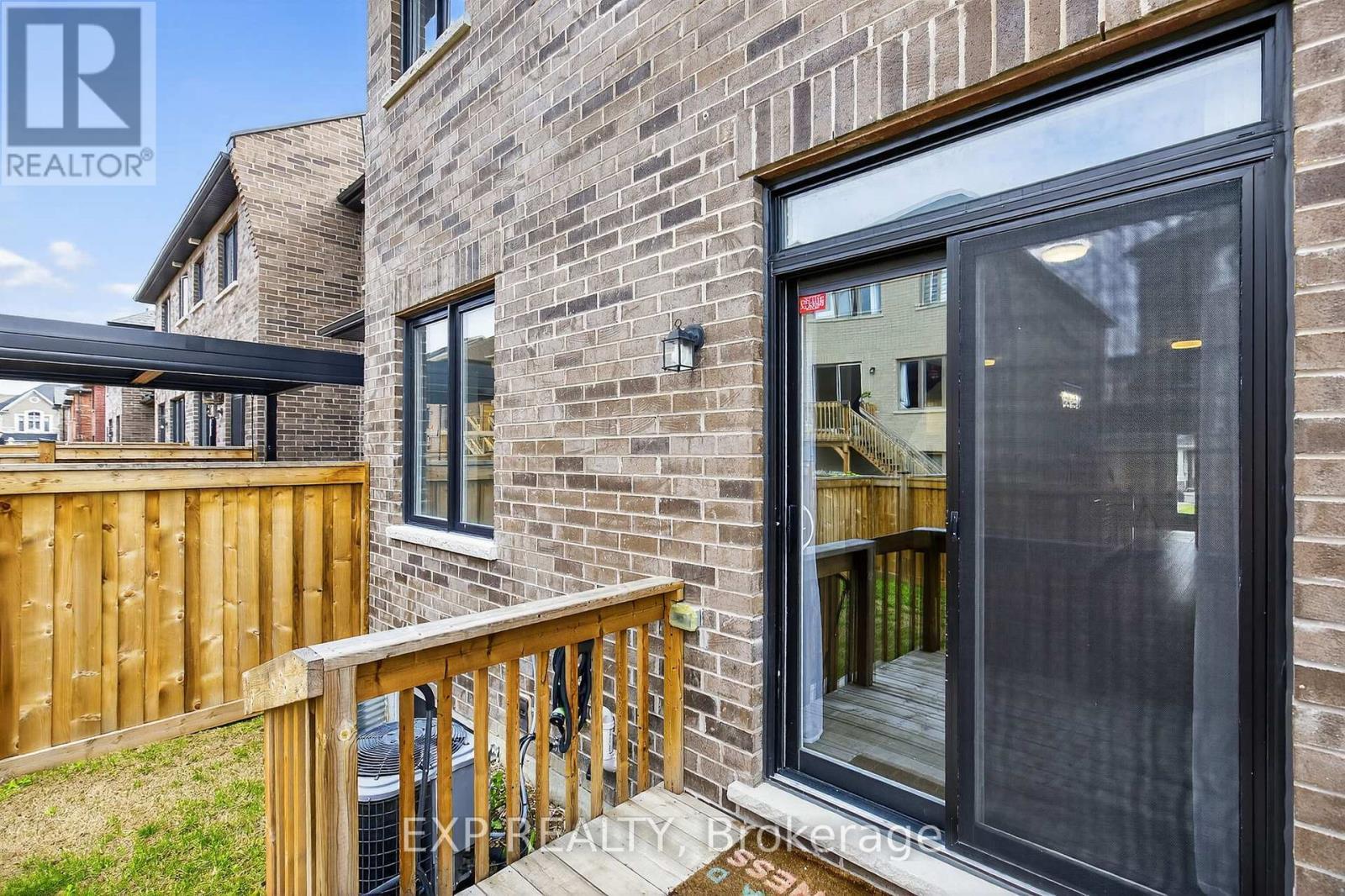 1467 Blackmore Street, Innisfil, ON - Outdoor With Exterior