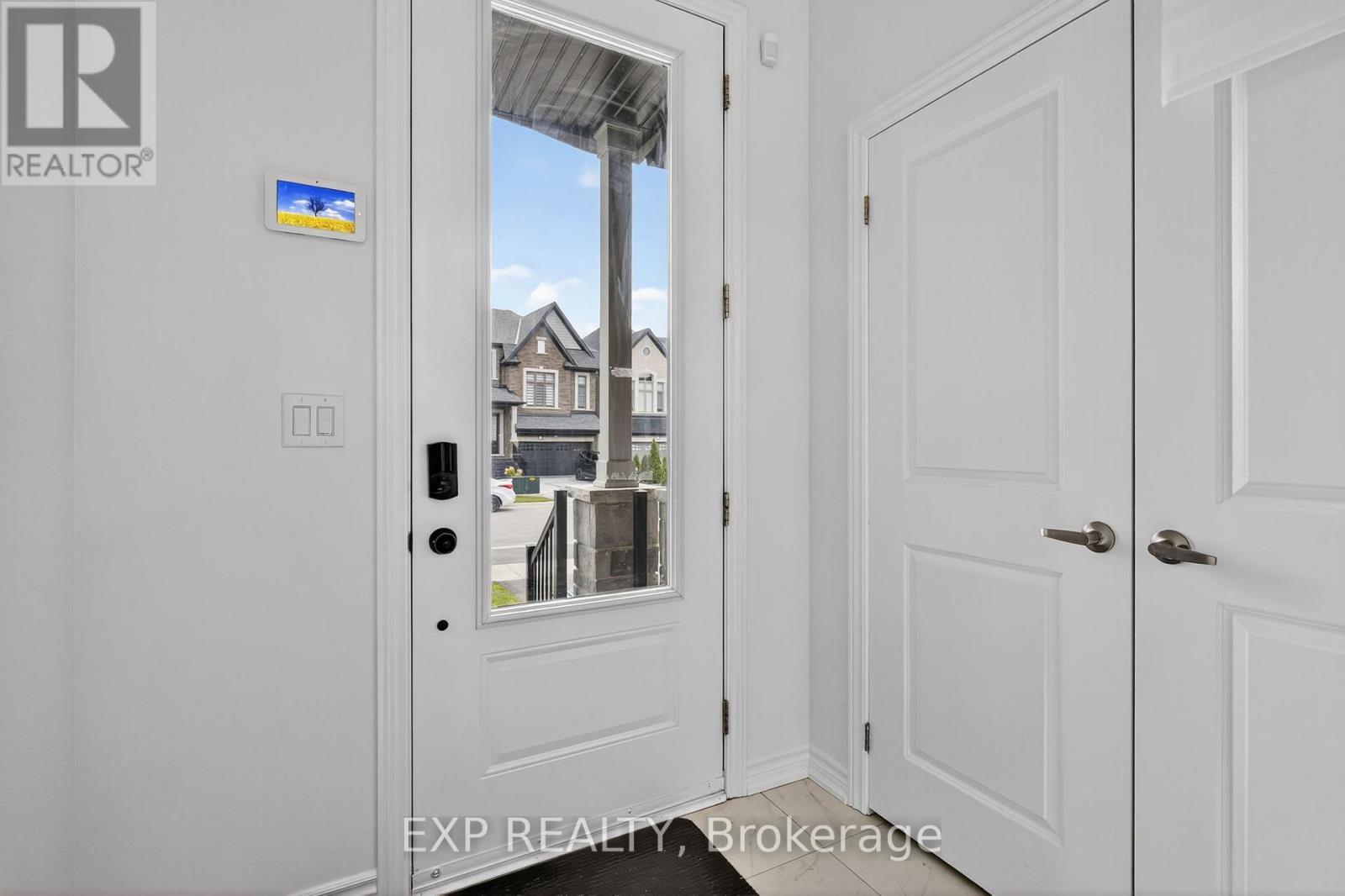 1467 Blackmore Street, Innisfil, ON - Indoor Photo Showing Other Room