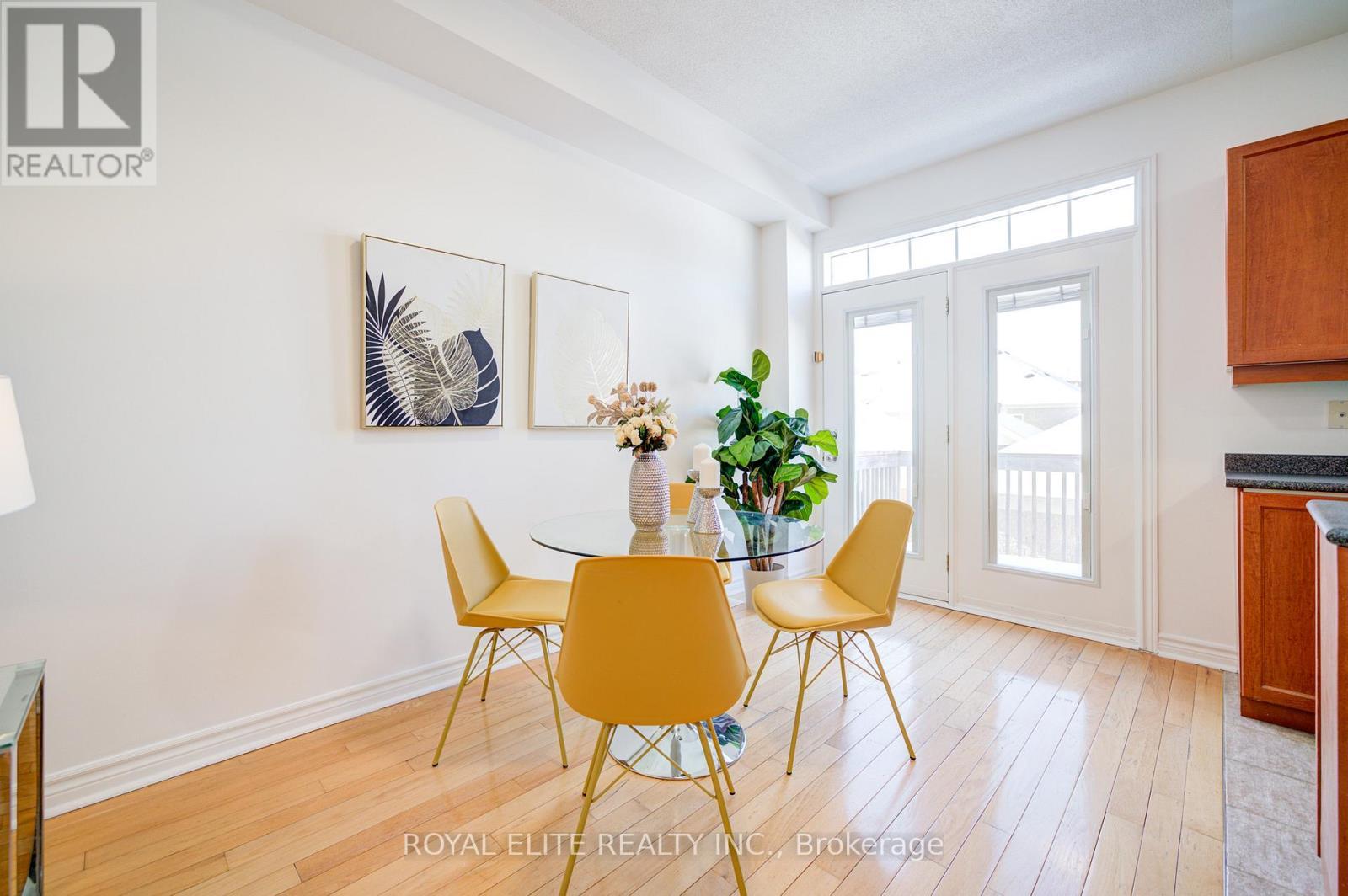 358 William Berczy Boulevard, Markham, ON - Indoor Photo Showing Dining Room