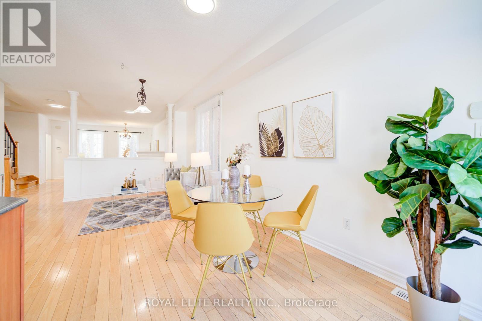 358 William Berczy Boulevard, Markham, ON - Indoor Photo Showing Dining Room